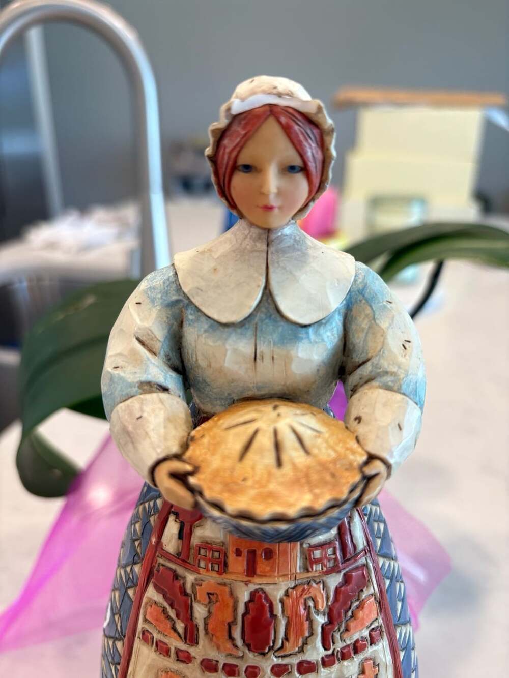 Jim Shore Heartwood Creek 2004 Give Thanks Thanksgiving Pilgrim Woman Figurine - Picture 2 of 13